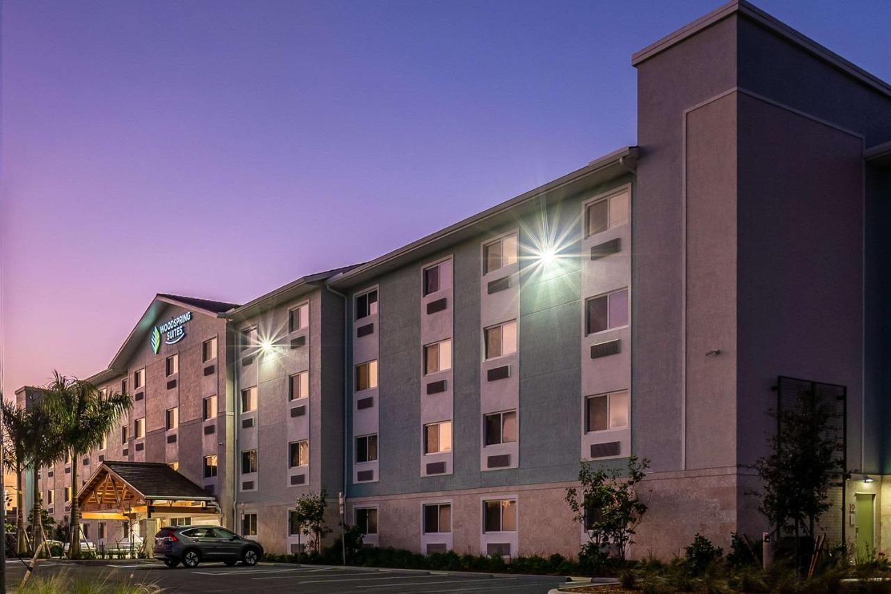 Woodspring Suites Naples West エクステリア 写真